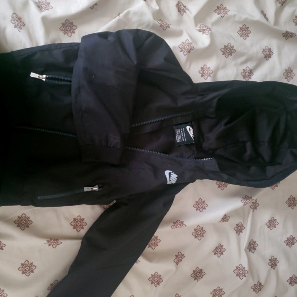 Nike rain jacket (4T)